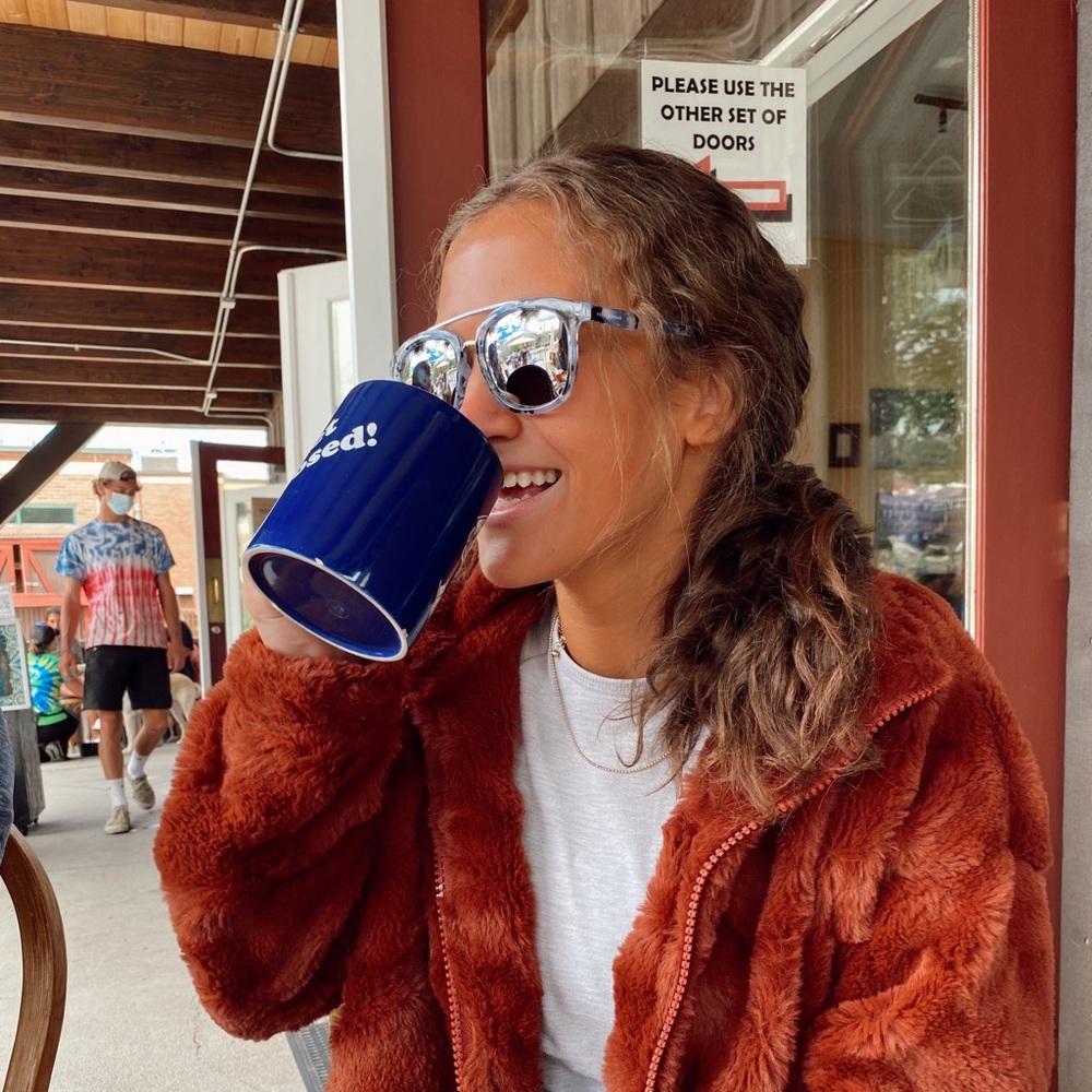 Meet your Posher, Lauren